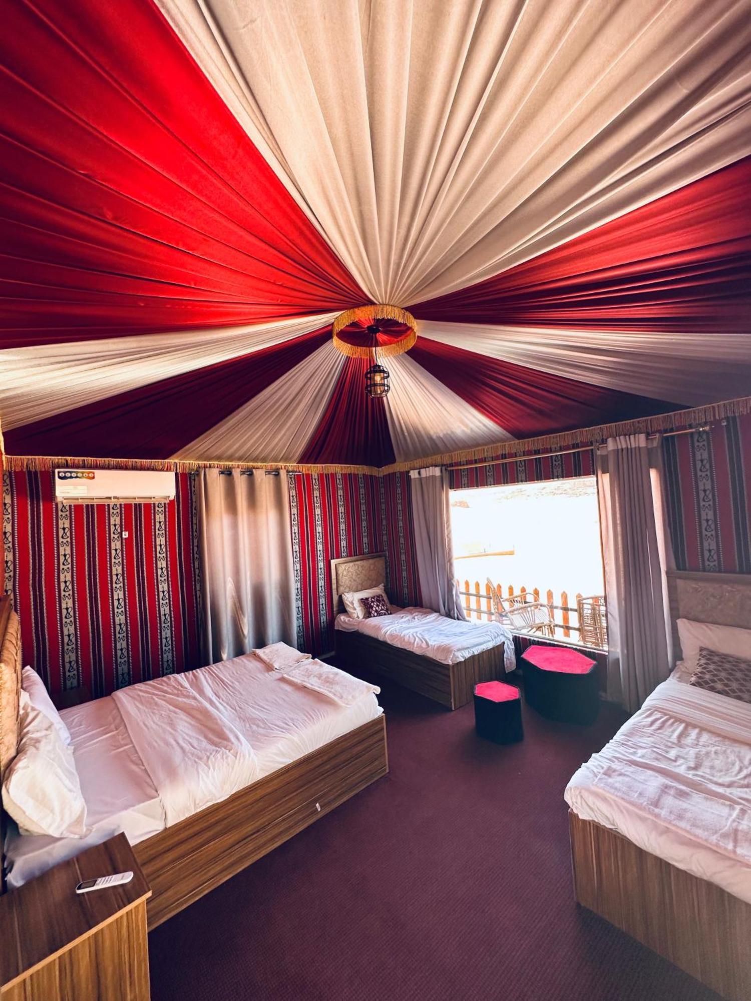 Holiday Inn Luxury Camp Ram Vadisi Dış mekan fotoğraf